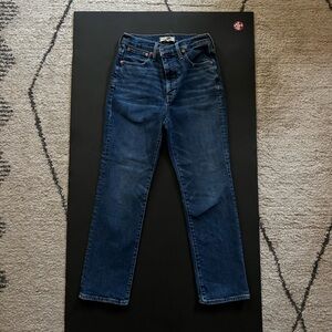 Madewell Slim Demi Bootcut jeans. Size 28. Dark wash light stretch.